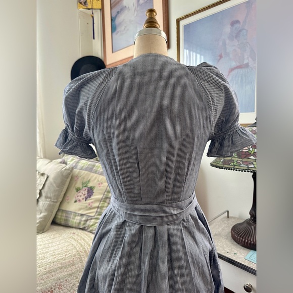 Gal Meets Glam “Daisy” Dress - Picture 6 of 11